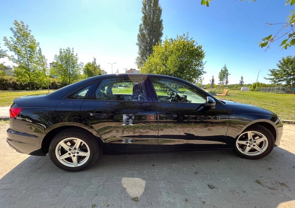 Audi A4 cena 84000 przebieg: 147000, rok produkcji 2019 z Warszawa małe 631